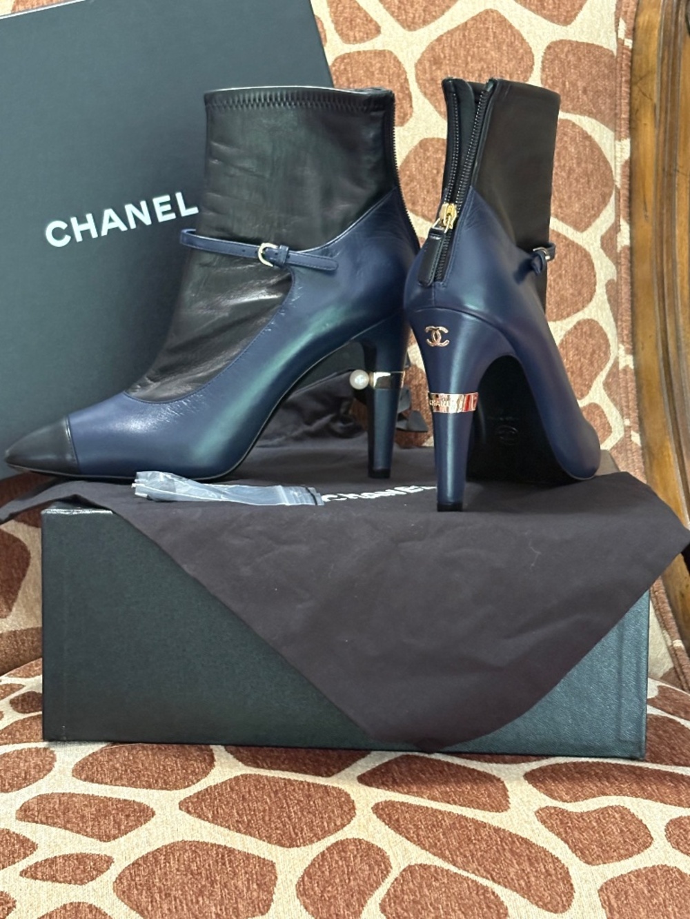 🔥CHANEL LEATHER HEELS BOOTS 🔥